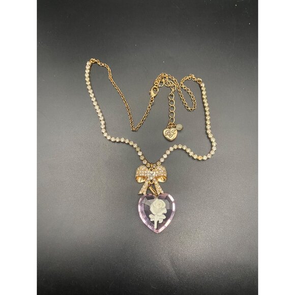 Betsey Johnson Pink Heart Rose Cameo Pendant Gold Tone Necklace Bow LOOK READ - Picture 1 of 9